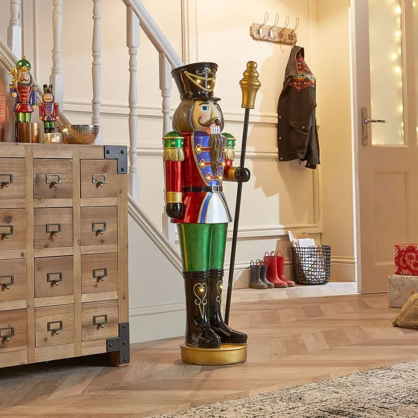 Hans The 3.5ft LED Christmas Nutcracker 6 Hans The 3.5ft LED Christmas Nutcracker - Image 4