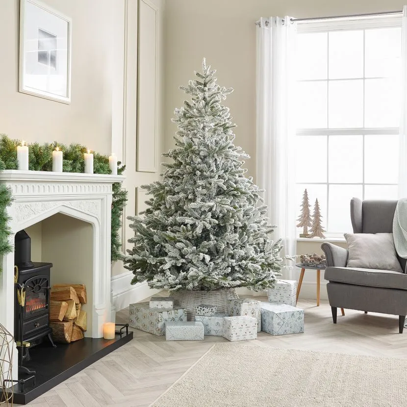 5ft Englemanns Spruce Artificial Christmas Tree 11 5ft Englemanns Spruce Artificial Christmas Tree - Image 9