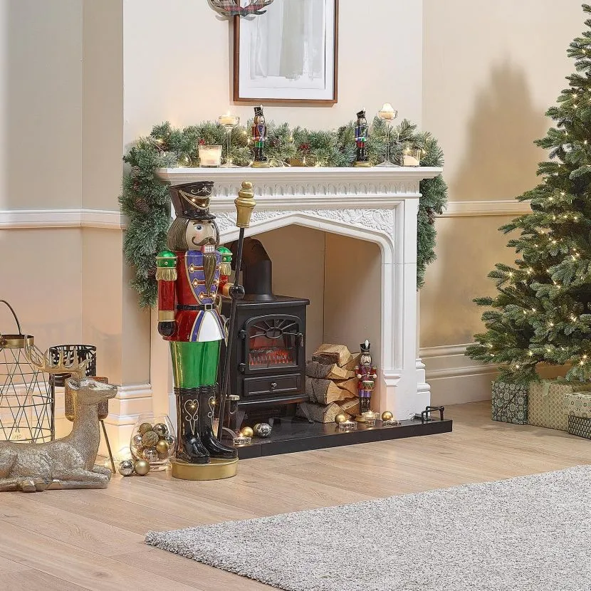 Hans The 3.5ft LED Christmas Nutcracker 7 Hans The 3.5ft LED Christmas Nutcracker - Image 5