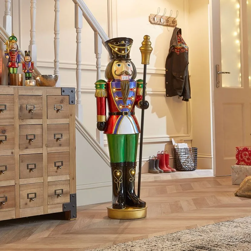 Hans The 3.5ft LED Christmas Nutcracker 16 Hans The 3.5ft LED Christmas Nutcracker - Image 14