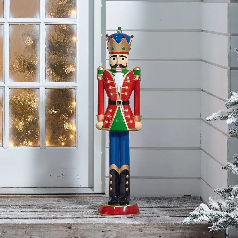 The Winter Workshop - Norbert The 3ft Christmas Nutcracker 5 The Winter Workshop - Norbert The 3ft Christmas Nutcracker - Image 3