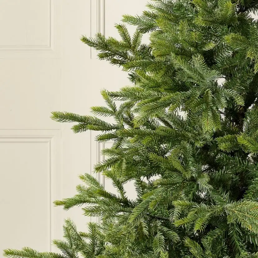5ft Calgary Fir Artificial Christmas Tree 5 5ft Calgary Fir Artificial Christmas Tree - Image 3