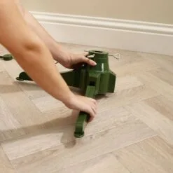 Rotating Christmas Tree Stand -Twinkly Shop ab8d7773ef0122ce0b2e695cfd111021d87fbe7837740b77f7dc09b6b4d5c7c1