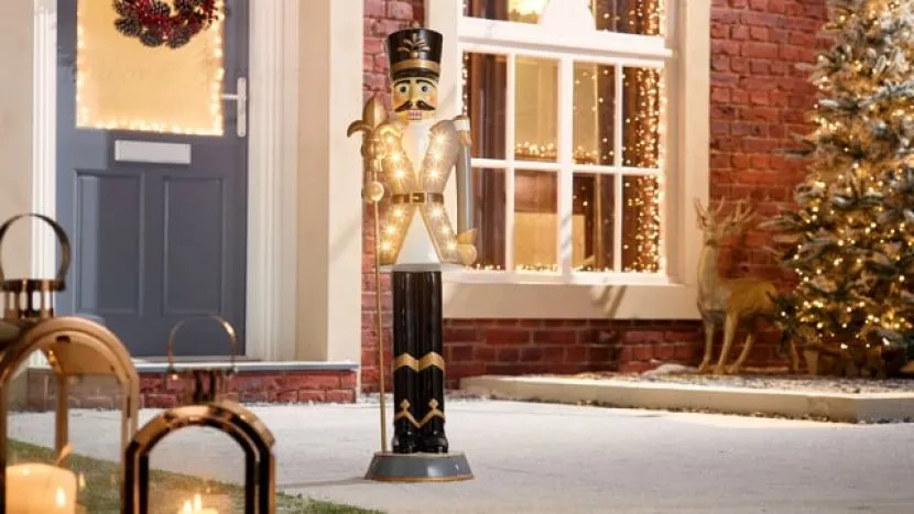 Norbert The 3ft Red Christmas Nutcracker With Drum 3 Norbert The 3ft Red Christmas Nutcracker With Drum