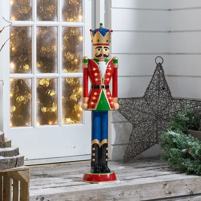 The Winter Workshop - Norbert The 3ft Christmas Nutcracker 6 The Winter Workshop - Norbert The 3ft Christmas Nutcracker - Image 4