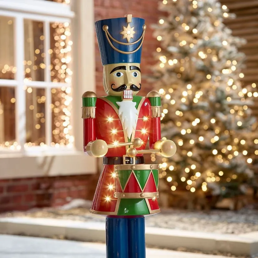 Norbert The 3ft Red Christmas Nutcracker With Drum 5 Norbert The 3ft Red Christmas Nutcracker With Drum - Image 3