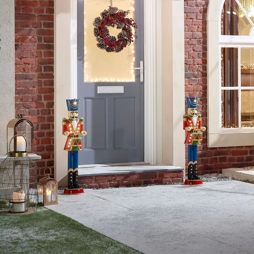 Norbert The 3ft Red Christmas Nutcracker With Drum 15 Norbert The 3ft Red Christmas Nutcracker With Drum - Image 13