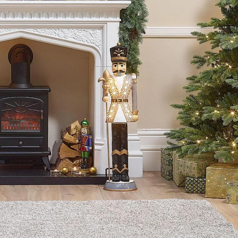 Norbert The 3ft Christmas Nutcracker With Staff 19 Norbert The 3ft Christmas Nutcracker With Staff - Image 17