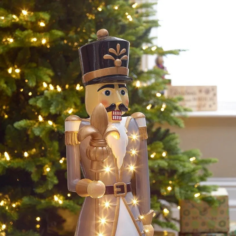 Norbert The 3ft Christmas Nutcracker With Staff 22 Norbert The 3ft Christmas Nutcracker With Staff - Image 20