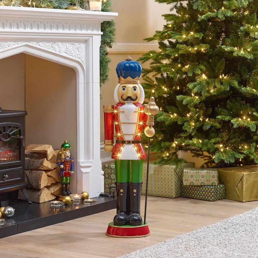 Noel The 3ft Red Christmas Nutcracker With Staff 7 Noel The 3ft Red Christmas Nutcracker With Staff - Image 5