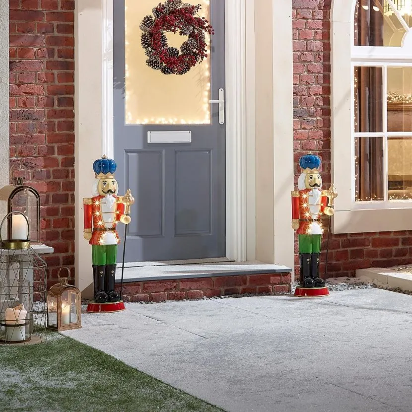 Noel The 3ft Red Christmas Nutcracker With Staff 11 Noel The 3ft Red Christmas Nutcracker With Staff - Image 9